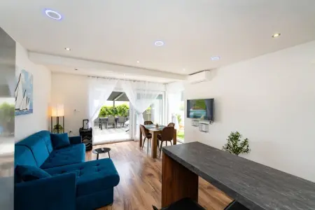 Apartment Nikita with private pool, Appartement avec piscine près la plage de Zaboric - Photo 19