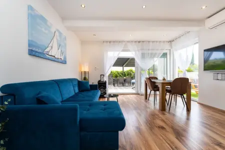 Apartment Nikita with private pool, Appartement avec piscine près la plage de Zaboric - Photo 22