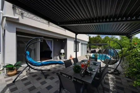 Apartment Nikita with private pool, Appartement avec piscine près la plage de Zaboric - Photo 29