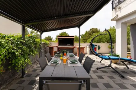 Apartment Nikita with private pool, Appartement avec piscine près la plage de Zaboric - Photo 32