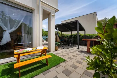 Apartment Nikita with private pool, Appartement avec piscine près la plage de Zaboric - Photo 37