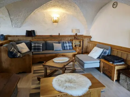 Appartement atypique avec cheminée et parking au centre de La Plagne Montalbert - Photo 1