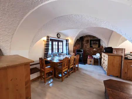 Appartement atypique avec cheminée et parking au centre de La Plagne Montalbert - Photo 2