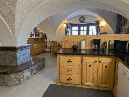 Appartement atypique avec cheminée et parking au centre de La Plagne Montalbert - Photo 5