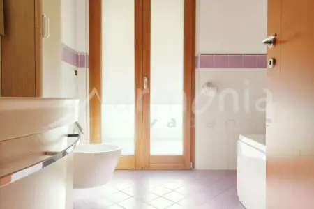 547093, Appartement à Giulianova avec baignoire - Photo 18