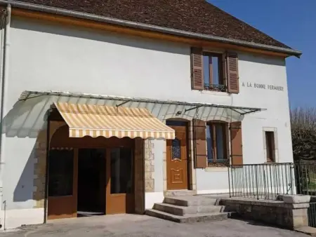 Maison spacieuse avec 4 chambres à Nevy-sur-Seille - Photo 1