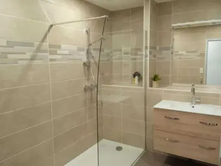 Maison spacieuse avec 4 chambres à Nevy-sur-Seille - Photo 5