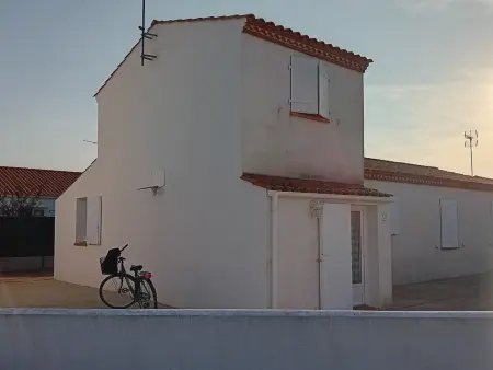 Maison récente à L'Aiguillon sur Mer avec Jardin et Animaux admis - Photo 1