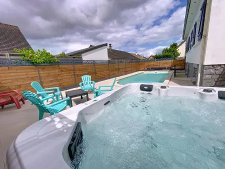 Maison familiale avec piscine chauffée à Hauteville-sur-Mer - Photo 4