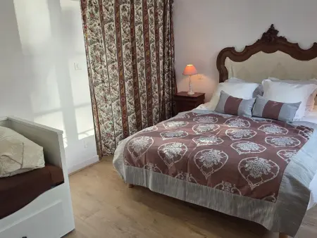 Gîte paisible dans château avec jardin, climatisation - Photo 9