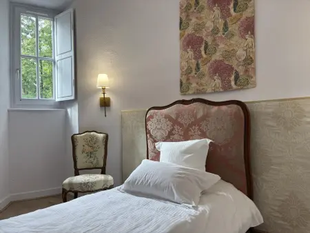 Gîte paisible dans château avec jardin, climatisation - Photo 11