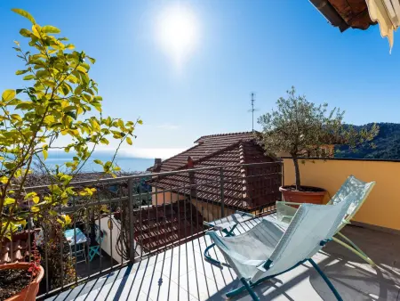 Terrazza con glicine, Maison 8 personnes à Alassio - Photo 1