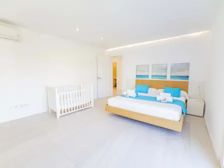 Villa moderne avec piscine privée et jardin à Can Picafort - Photo 25