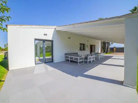 Villa moderne avec piscine privée et jardin à Can Picafort - Photo 32