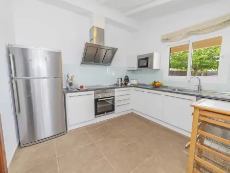 Villa récente avec piscine privée à Can Picafort, vue jardin - Photo 3