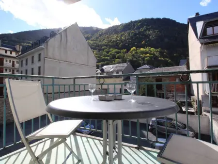T2 Centre Luchon - Balcon - Parking Inclus - Animaux Bienvenus - Photo 3