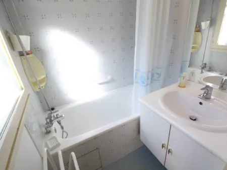 T2 Centre Luchon - Balcon - Parking Inclus - Animaux Bienvenus - Photo 4