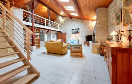 Maison 10 personnes à Chenac Saint Seurin d' - Photo 1