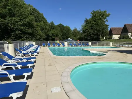 Lac Bleu nr 14, maison dans un parc de vacances avec piscine - Photo 5