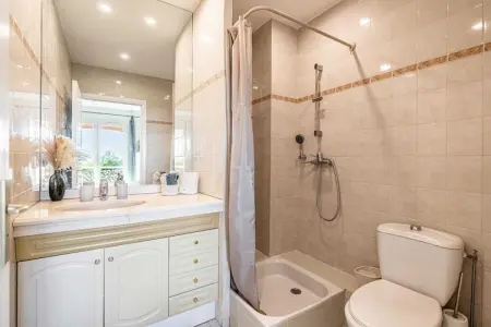 PB-223-SOURCE, Superbe maison climatisée 5 chambres/10 personnes - Antibes - Photo 19