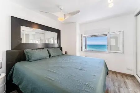 CT 400 - Faro's Beachfront House in Calahonda, Maison de vacances moderne en bord de mer - Photo 3