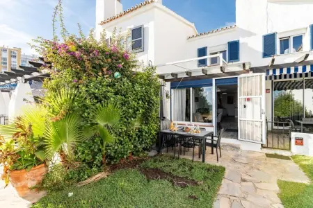CT 400 - Faro's Beachfront House in Calahonda, Maison de vacances moderne en bord de mer - Photo 21