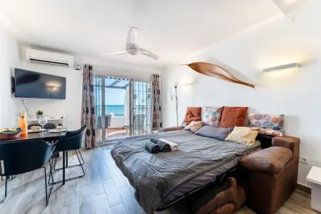 CT 401 - Faro's Beachfront Apartment in Calahonda, Appartement avec vue sur mer et terrasse à Malaga - Photo 1