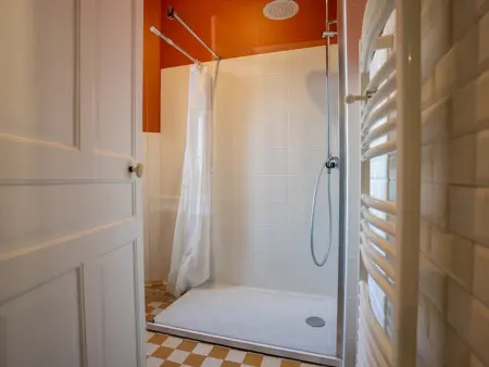 Grande demeure avec piscine couverte et parking pour 15 personnes - Photo 3