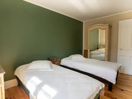 Grande demeure avec piscine couverte et parking pour 15 personnes - Photo 11