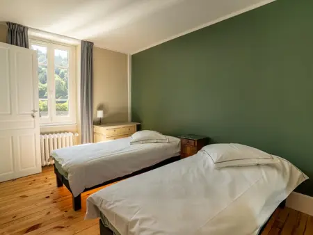 Grande demeure avec piscine couverte et parking pour 15 personnes - Photo 12