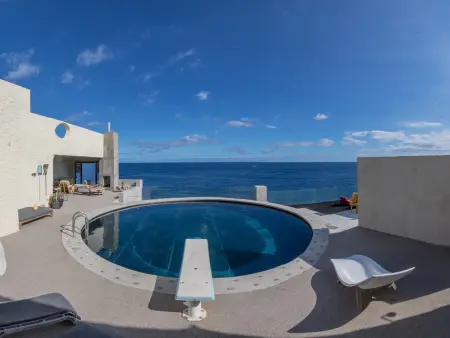 Villa exclusive en bord de mer avec piscines privée et naturelle - Photo 2