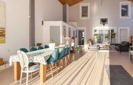 Maison Piscine, Maison 10 personnes à Cabannes - Photo 4
