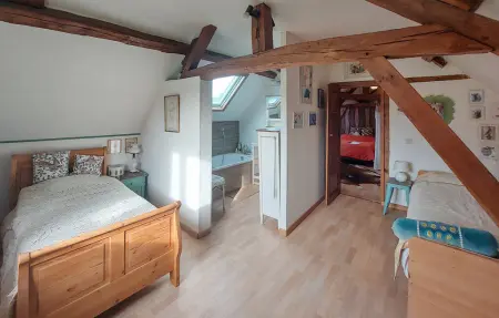 Charmante longère en campagne, Maison 8 personnes à La Neuville aux Joutes - Photo 27