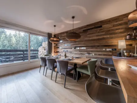 Luxueux Duplex 4 Chambres avec Balcons et Cheminée à Courchevel - Photo 5