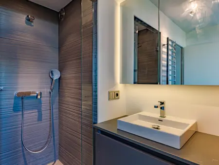 Luxueux Duplex 4 Chambres avec Balcons et Cheminée à Courchevel - Photo 11