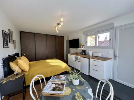 Charmante maison rénovée à Sarlat avec clim et parking privé - Photo 6
