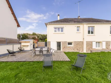 Maison rénovée avec jardin clos et vue historique - Photo 1