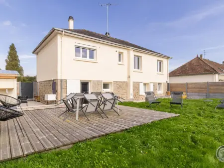 Maison rénovée avec jardin clos et vue historique - Photo 13