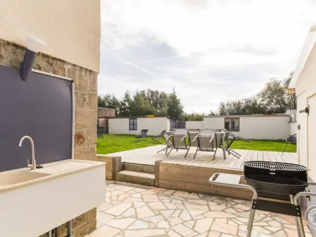 Maison rénovée avec jardin clos et vue historique - Photo 16