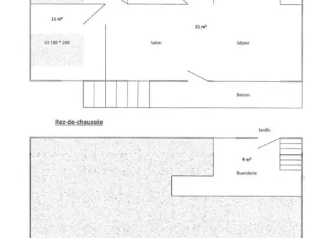 Maison rénovée avec jardin clos et vue historique - Photo 18