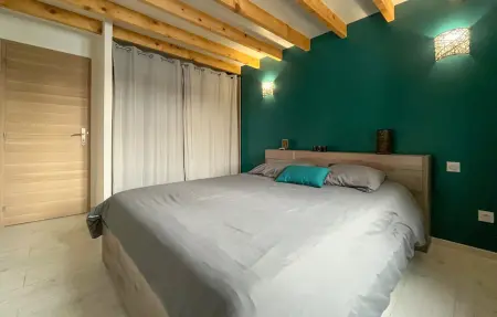 Gîte proche Alpilles, Maison 2 personnes à Arles - Photo 6