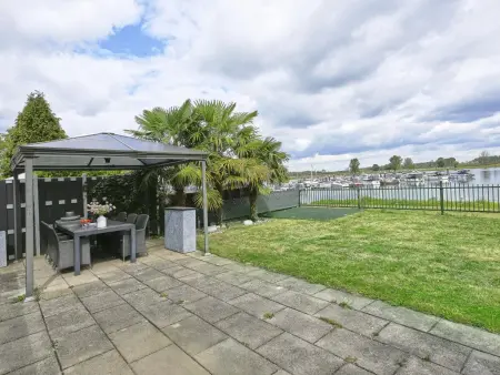 Maaszicht, Maison de vacances au bord de l'eau avec jardin - Photo 25