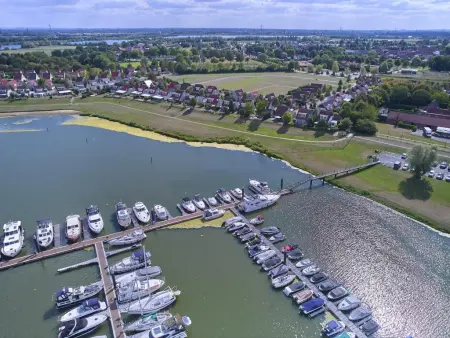 Maaszicht, Maison de vacances au bord de l'eau avec jardin - Photo 35