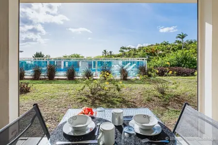 Paradise Bay Cozy studio by the sea, Appartement en bord de mer avec piscine - Photo 12