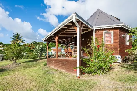 Complexe entier-Résidence-Villa-Salle de Bain amenagée-Vue mer, Villa en Guadeloupe avec piscine extérieure - Photo 7