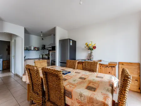 Appartement charmant avec piscine au 1er étage, proche centre et lac, 4 personnes - Photo 1