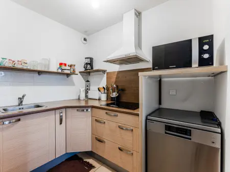 Appartement charmant avec piscine au 1er étage, proche centre et lac, 4 personnes - Photo 2