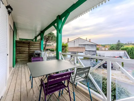 Appartement charmant avec piscine au 1er étage, proche centre et lac, 4 personnes - Photo 6
