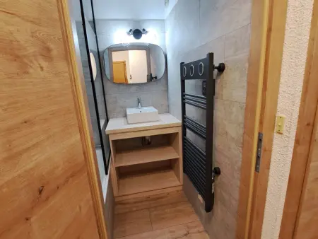 Appartement 2 pièces au pied de la télécabine avec animaux admis et parking - Photo 13