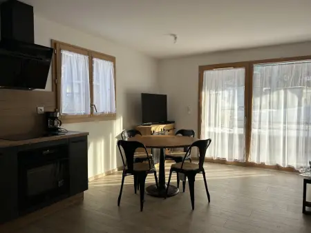 Appartement moderne 2 chambres, WIFI & Parking, Arâches-la-Frasse - Photo 4